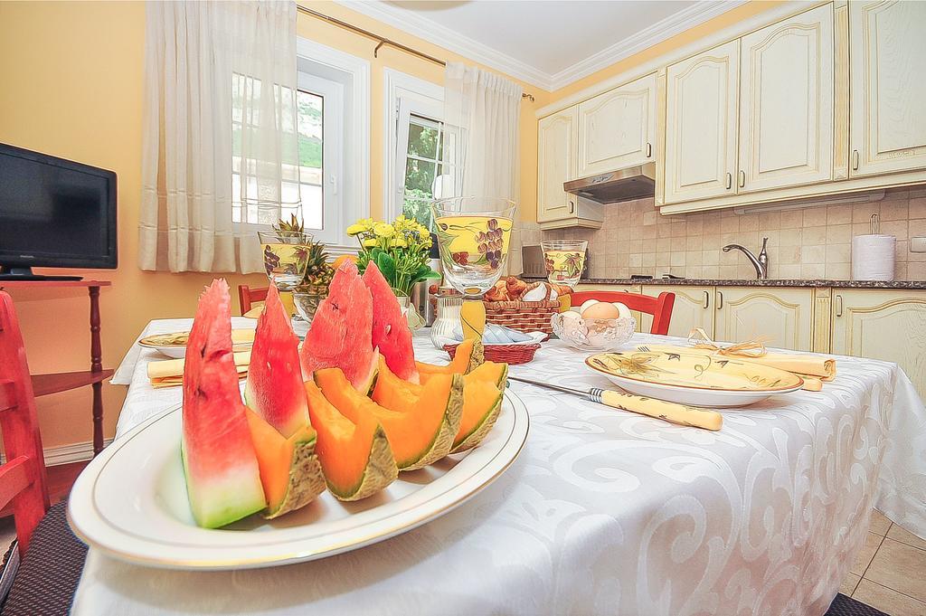 Apartment Iva 오미스 외부 사진